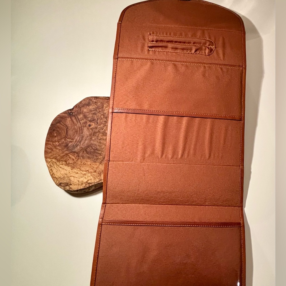 Vintage Brown vegan Leather Bible Case – Hebrew Embossed Detail - Picture 3 of 8